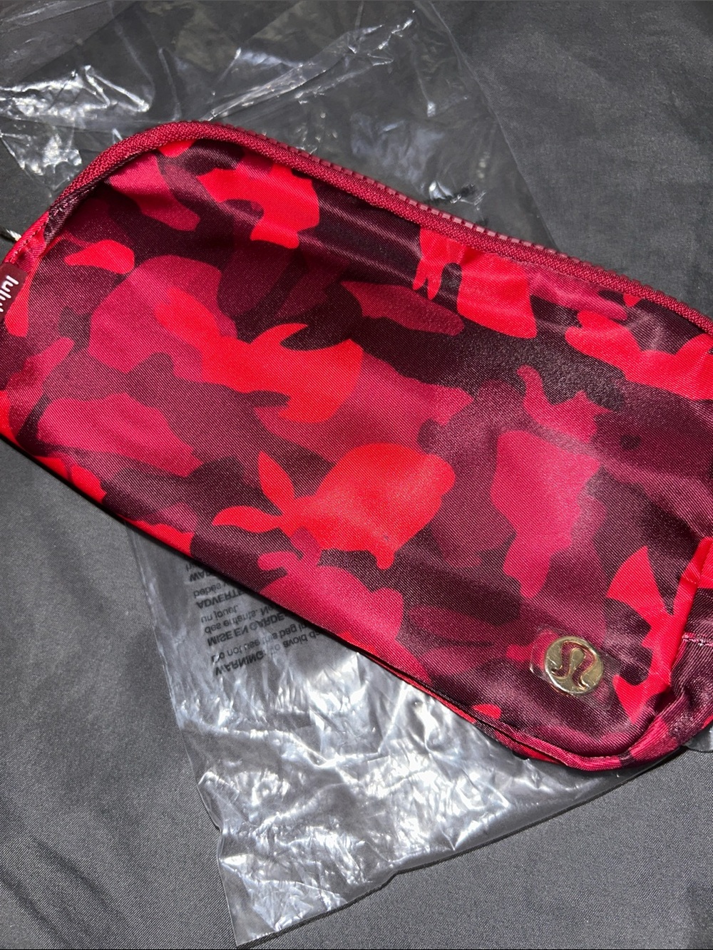 lululemon athletica Red Camouflage everywhere belt bag